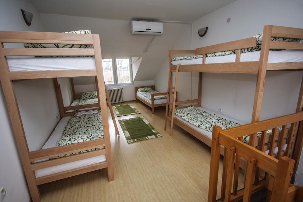Terasa Vandrehjem Novi Sad Værelse billede
