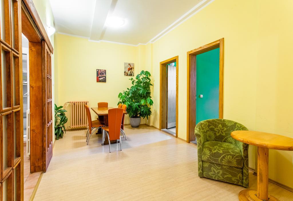 Terasa Vandrehjem Novi Sad Eksteriør billede